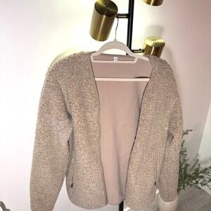 Uniqlo fleece lined sherpa coat m zip tan pockets neutral cool weather cozy guc